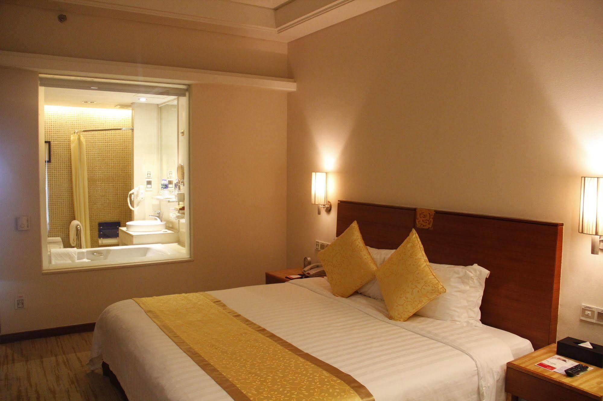 Ramada Plaza Guangzhou Hotel Kültér fotó
